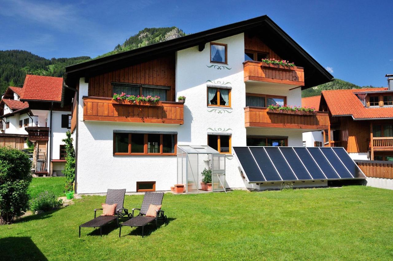 Wohlfuehl-Ferienwohnungen Schneider Bad Hindelang Dış mekan fotoğraf