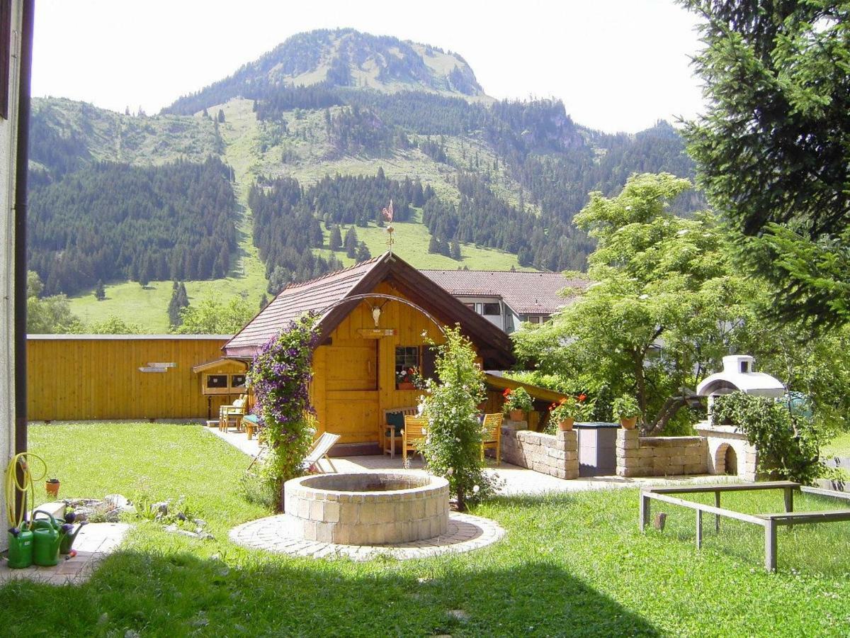 Wohlfuehl-Ferienwohnungen Schneider Bad Hindelang Dış mekan fotoğraf